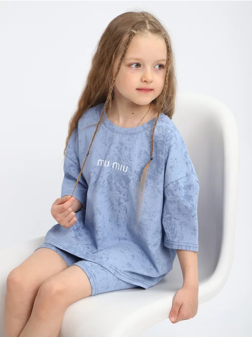 Спортивный костюм с футболкой и велосипедками miu-miu